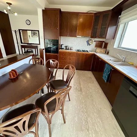 3 Bedroom Flat Central, Beach, Walking Streets *