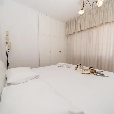 3 Bedroom Flat Central, Beach, Walking Streets Apartment Limassol