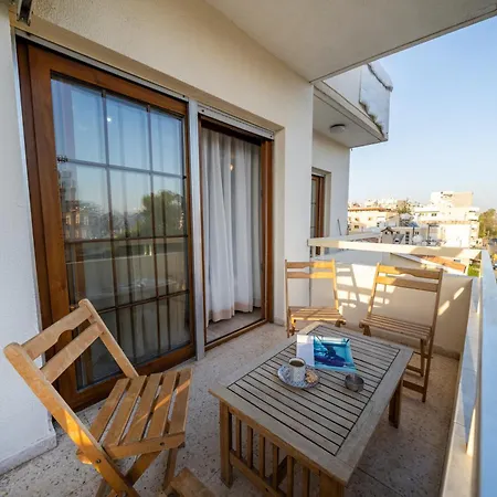 3 Bedroom Flat Central, Beach, Walking Streets Apartment