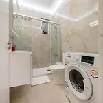 3 Bedroom Flat Central, Beach, Walking Streets * Limassol