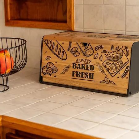 3 Bedroom Flat Central, Beach, Walking Streets Limassol