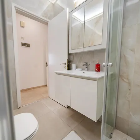 Lägenhet 3 Bedroom Flat Central, Beach, Walking Streets *